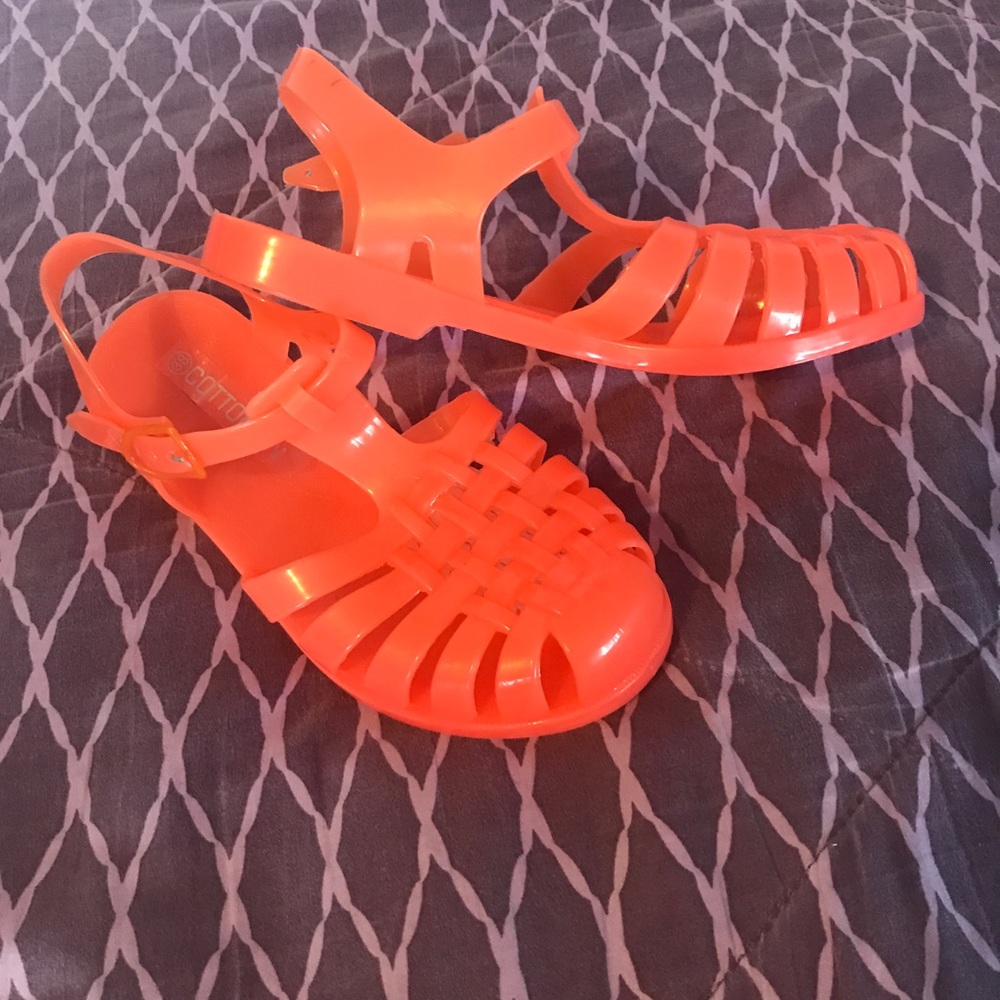 Coral jelly shoes